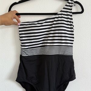 Black and White Striped One-Shoulder Swimsuit
